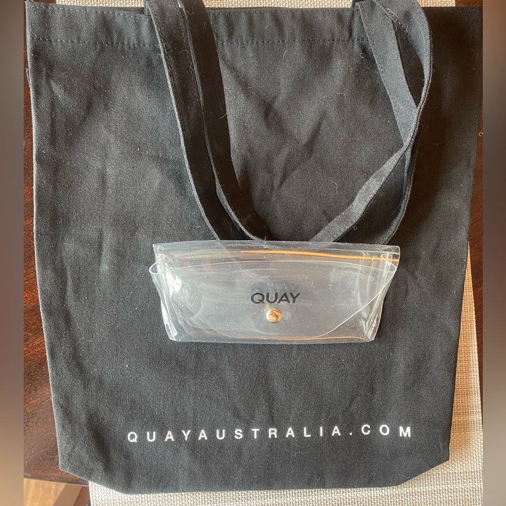QUAY Bundle **Canvas Tote & Clear Sunglasses Case